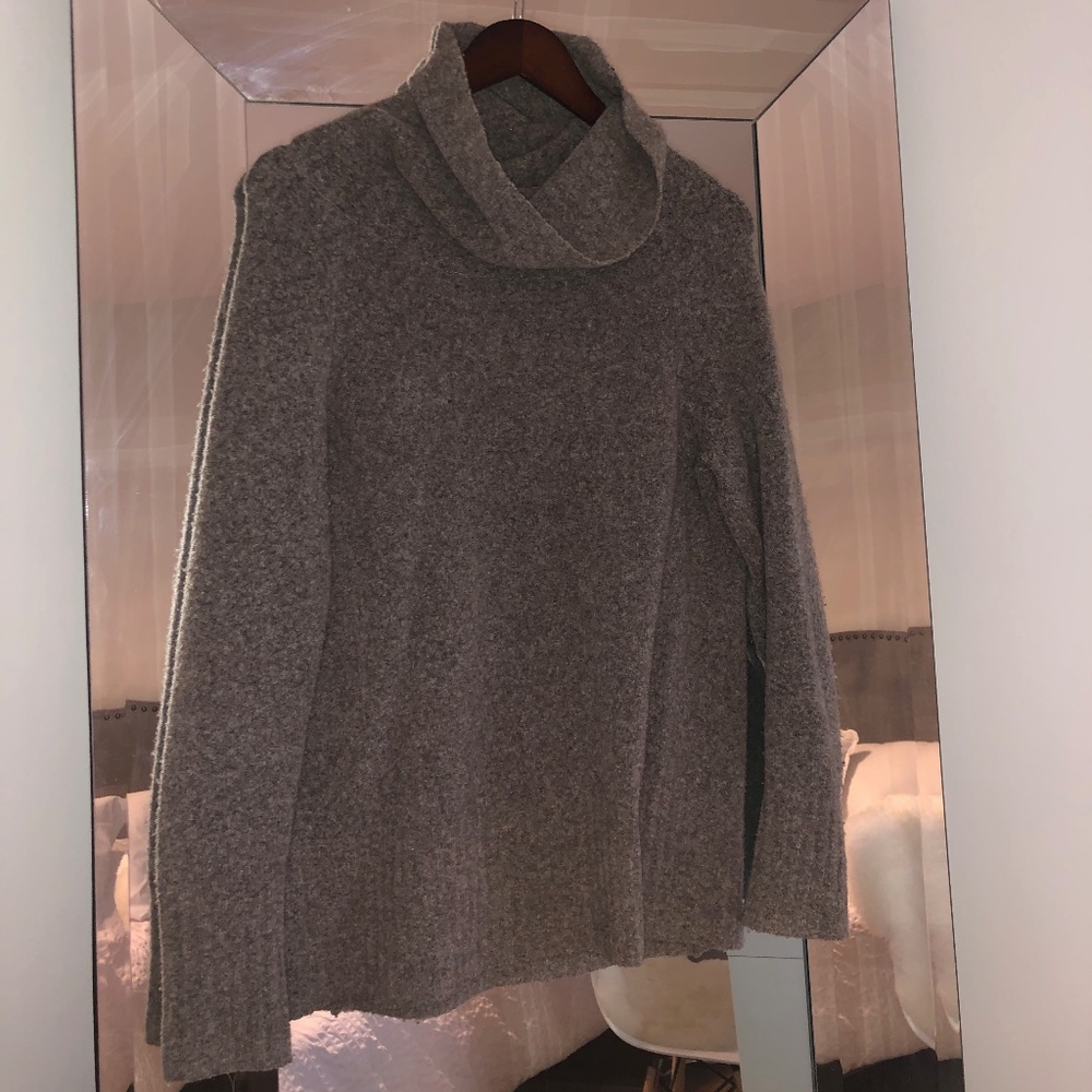 The Group by Babaton Plutarch Sweater